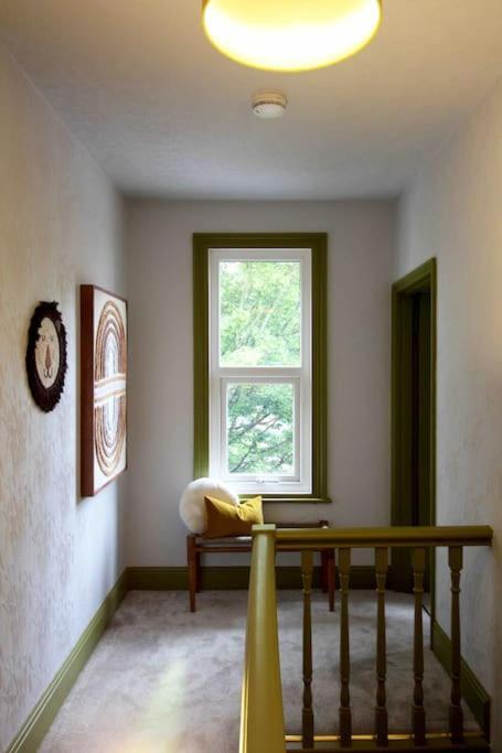 Lincoln Apartment Freshly Renovated Common Views Burton  Екстериор снимка