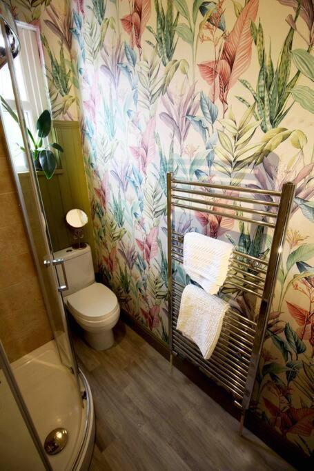 Lincoln Apartment Freshly Renovated Common Views Burton  Екстериор снимка